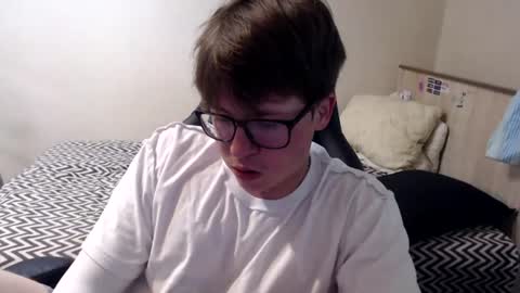 Snapshot of your_boyfriend123 chatting on 29, 6, 2026 Max online show from 29, 6, 2026