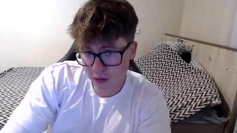 Snapshot of your_boyfriend123 chatting on 15, 7, 2026 Max online show from 15, 7, 2026