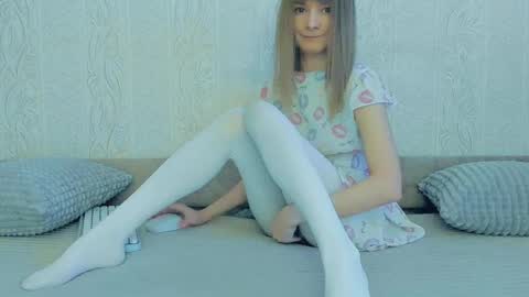 Lily online show from 8, 3, 2025