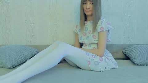Lily online show from 8, 3, 2025