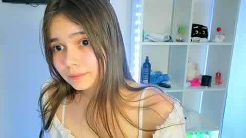 Julia Next stream  online show from 15, 5, 2026