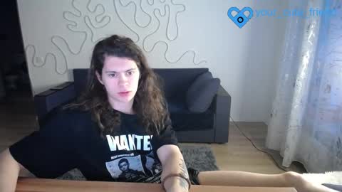 Snapshot of your_cute_friend chatting on 25, 3, 2026 Fansly online show from 25, 3, 2026