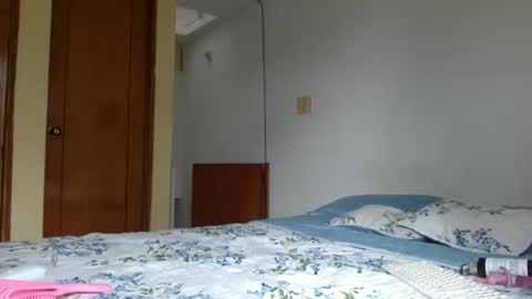 Snapshot of your_emma1 chatting on 16, 9, 2025 emma online show from 16, 9, 2025