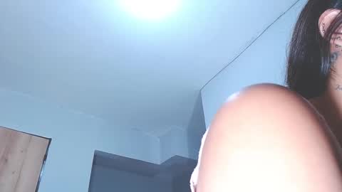 your_latin_girl online show from 5, 3, 2026