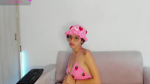 Snapshot of your_lilacute1 chatting on 23, 12, 2024 Lila  online show from 23, 12, 2024