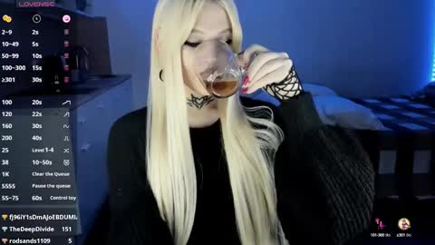 Snapshot of your_little_eva chatting on 5, 3, 2025 Eva online show from 5, 3, 2025