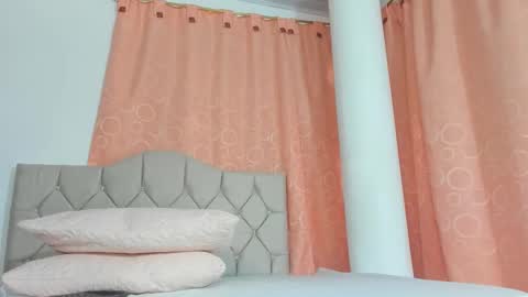 Snapshot of your_melany chatting on 9, 9, 2025 your_melany online show from 9, 9, 2025