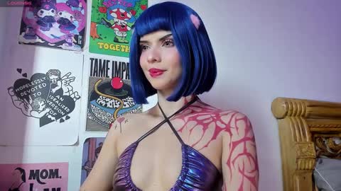 Daniela  Help me reach 100 likes online show from 25, 2, 2025