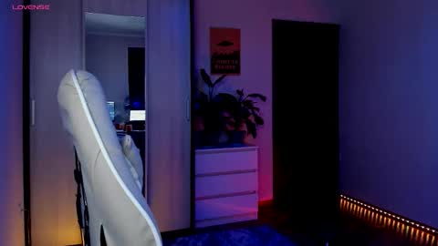 Anikka online show from 2, 10, 2025