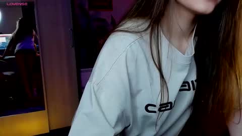 Anikka online show from 9, 10, 2025