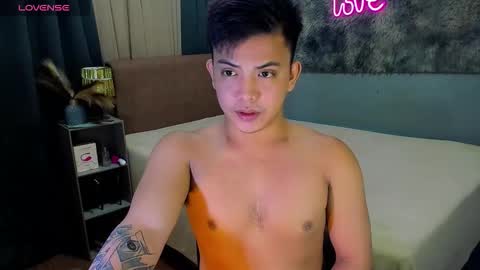 yourasian_bradley online show from 19, 1, 2026