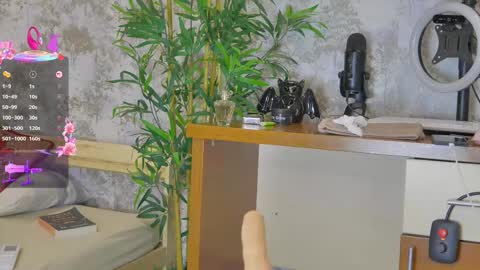 Snapshot of yourburnwish chatting on 2, 11, 2025 Anna online show from 2, 11, 2025