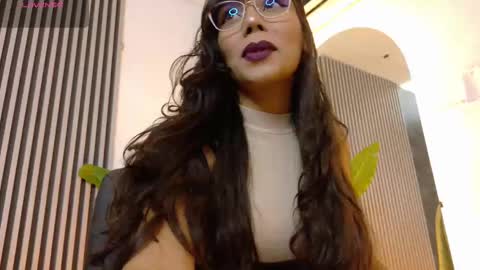Selena online show from 3, 10, 2025