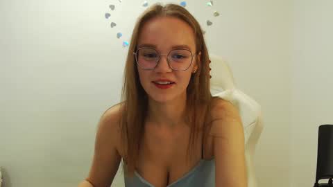 Snapshot of yourdreamray chatting on 27, 9, 2025 Lana online show from 27, 9, 2025