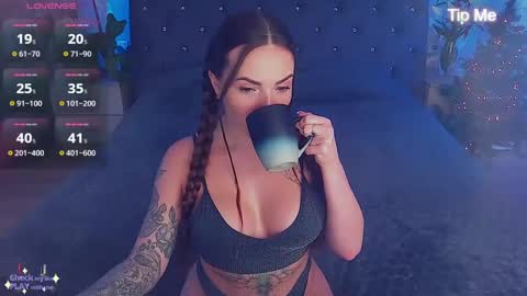 Snapshot of yourfantasywild chatting on 26, 12, 2024 Sue online show from 26, 12, 2024