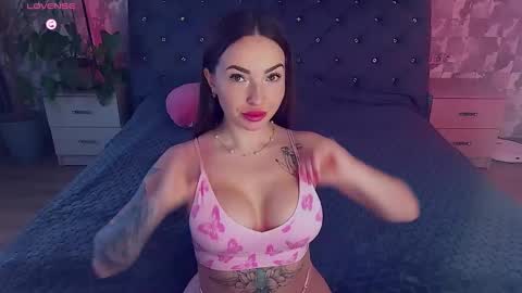 Snapshot of yourfantasywild chatting on 1, 2, 2025 Sue online show from 1, 2, 2025