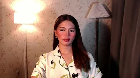 Snapshot of yourfavoratesunshine chatting on 7, 10, 2025 Sunshine online show from 7, 10, 2025
