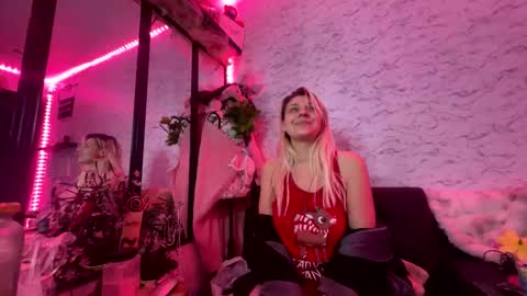 Snapshot of yourfriendlypsychopaths chatting on 8, 1, 2026 Scarlet Bunny online show from 8, 1, 2026