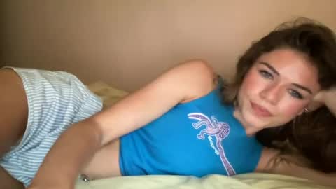 yourgirlaurora online show from 24, 7, 2026