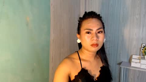 Snapshot of yourhottie_winxxx chatting on 27, 6, 2026 Mauie online show from 27, 6, 2026