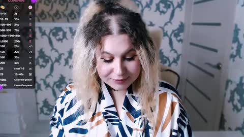 Snapshot of yourkarma_2_0 chatting on 25, 12, 2024 Karma online show from 25, 12, 2024