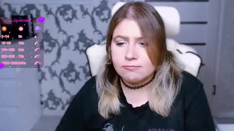 Snapshot of yourkarma_2_0 chatting on 18, 9, 2025 Karma online show from 18, 9, 2025