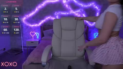 L O L A online show from 1, 3, 2025