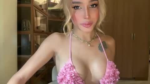 Pearl online show from 5, 10, 2025