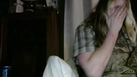 Snapshot of yourmomma999 chatting on 16, 1, 2025 yourmomma999 online show from 16, 1, 2025