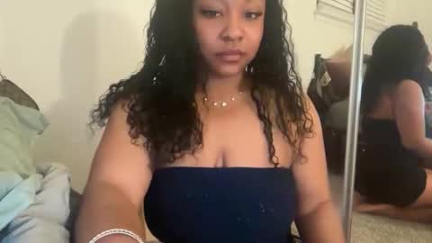 Snapshot of yourmommysilk chatting on 14, 3, 2026 YOURMOMMY online show from 14, 3, 2026