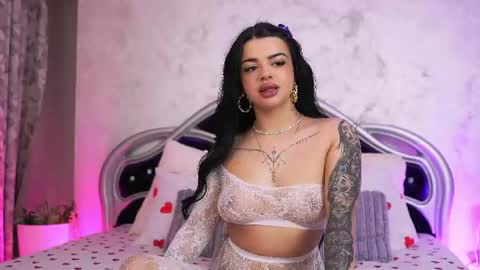 Snapshot of yournaughtyangel1 chatting on 7, 6, 2026 Alicia online show from 7, 6, 2026