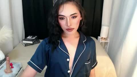 TIFFANY SUCKING QUEEN online show from 23, 3, 2026