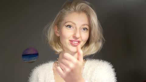 Snapshot of yournaughtymiss chatting on 24, 12, 2024 Eva online show from 24, 12, 2024