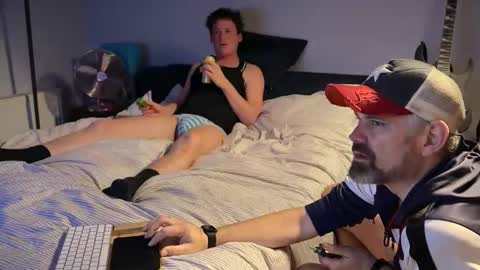 Snapshot of yournewfavourite chatting on 10, 2, 2026 newcastle72 online show from 10, 2, 2026