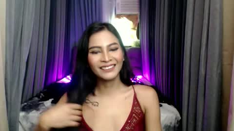 yourprettybella_ts online show from 10, 11, 2025