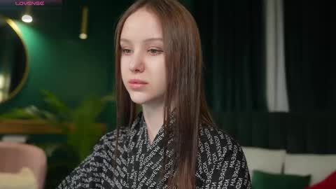 yours fetish mary online show from 27, 4, 2026