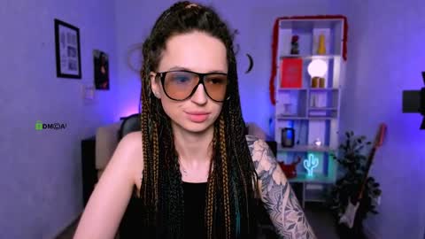 yours_sunny online show from 2, 4, 2026