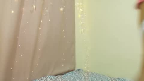 Snapshot of yoursexy18lover chatting on 2, 10, 2025 Lina and roberth online show from 2, 10, 2025