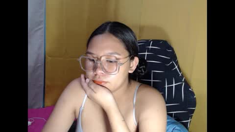 yoursexy_reb online show from 18, 3, 2026