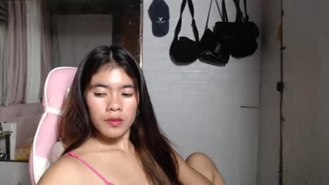 Snapshot of yoursweet_asian20 chatting on 20, 12, 2024 Maddie online show from 20, 12, 2024