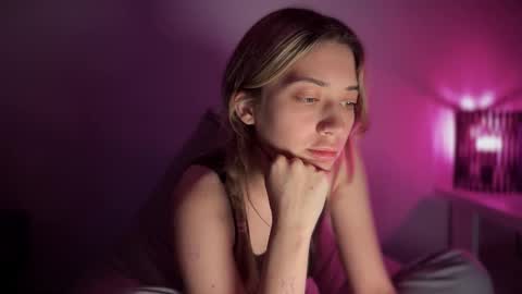 yoursweet_couple online show from 22, 9, 2025