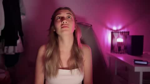 yoursweet_couple online show from 23, 9, 2025