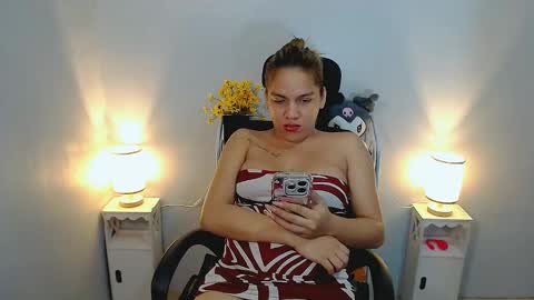 YourDreamgirl  online show from 5, 2, 2025