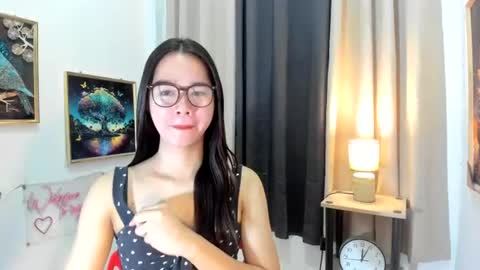 Snapshot of yourtinybunny chatting on 28, 7, 2026 yourtinybunny online show from 28, 7, 2026