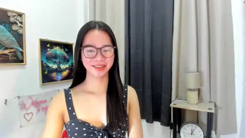 Snapshot of yourtinybunny chatting on 28, 7, 2026 yourtinybunny online show from 28, 7, 2026