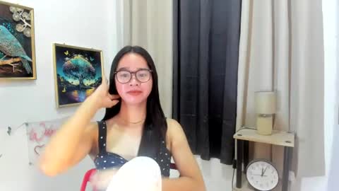 Snapshot of yourtinybunny chatting on 28, 7, 2026 yourtinybunny online show from 28, 7, 2026
