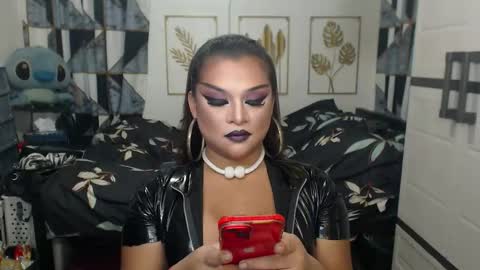 Snapshot of yourtrannyqueenxxx chatting on 14, 9, 2025 Anastacia Grey  online show from 14, 9, 2025