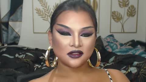 Snapshot of yourtrannyqueenxxx chatting on 19, 9, 2025 Anastacia Grey  online show from 19, 9, 2025