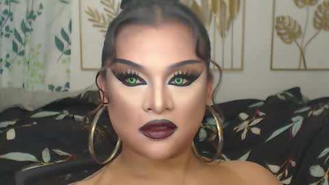 Snapshot of yourtrannyqueenxxx chatting on 2, 10, 2025 Anastacia Grey  online show from 2, 10, 2025