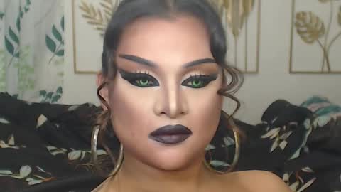 Snapshot of yourtrannyqueenxxx chatting on 6, 10, 2025 Anastacia Grey  online show from 6, 10, 2025